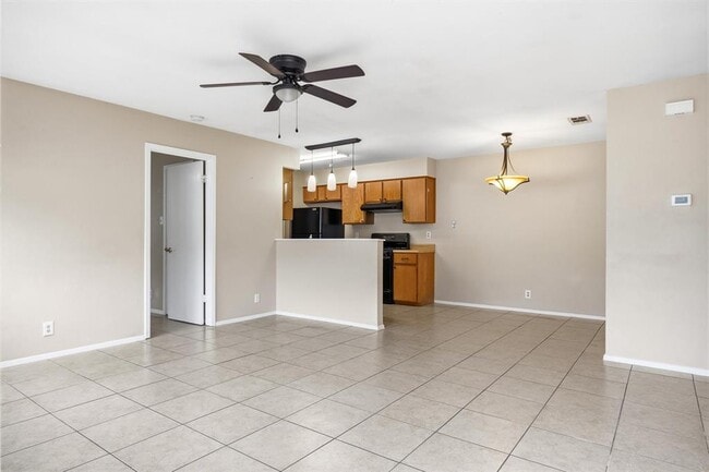 Building Photo - 2600 S Bagdad Rd