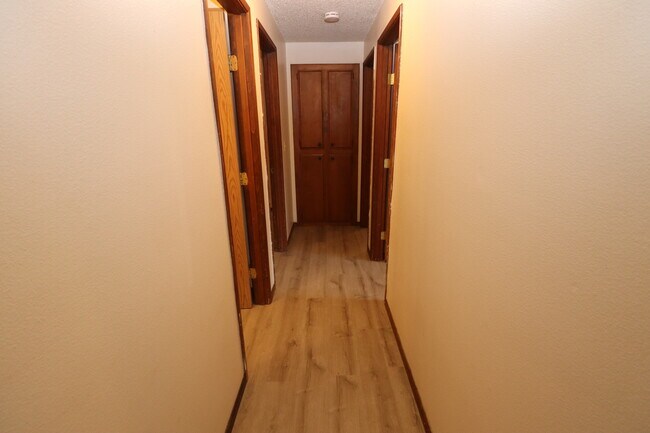 Building Photo - 4732 Cougar Ct SE