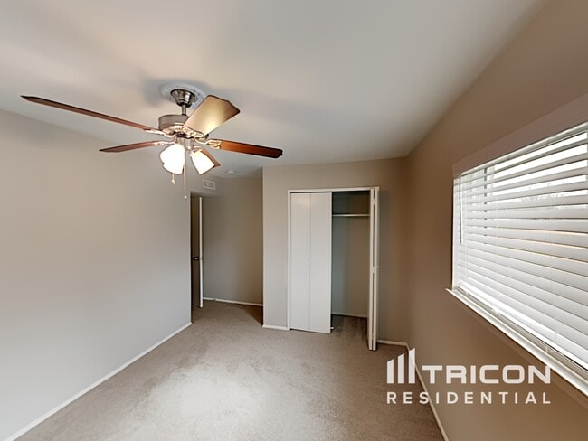 Building Photo - 4621 Tarry Dr