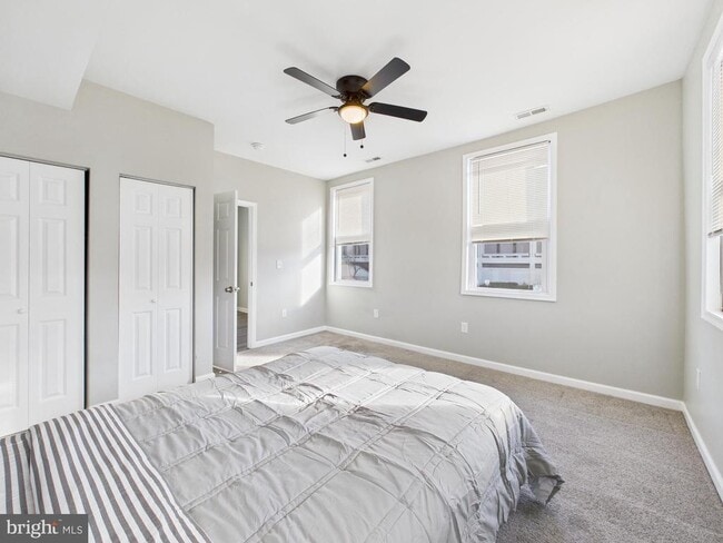 Building Photo - 300 W Chesapeake Ave