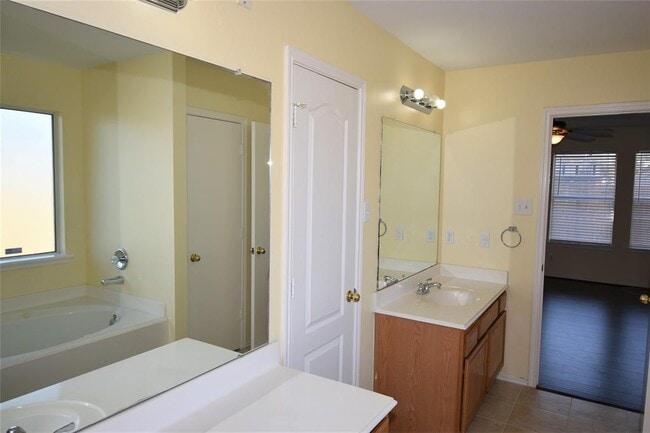 Building Photo - 1522 Cartwright Rd