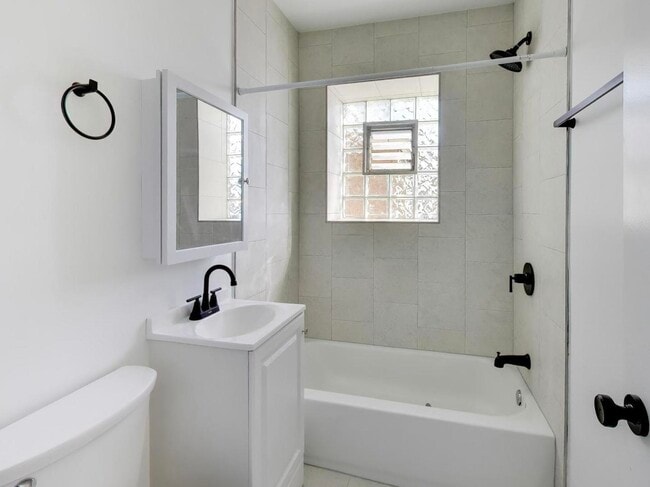 Building Photo - 7425 N Campbell Ave