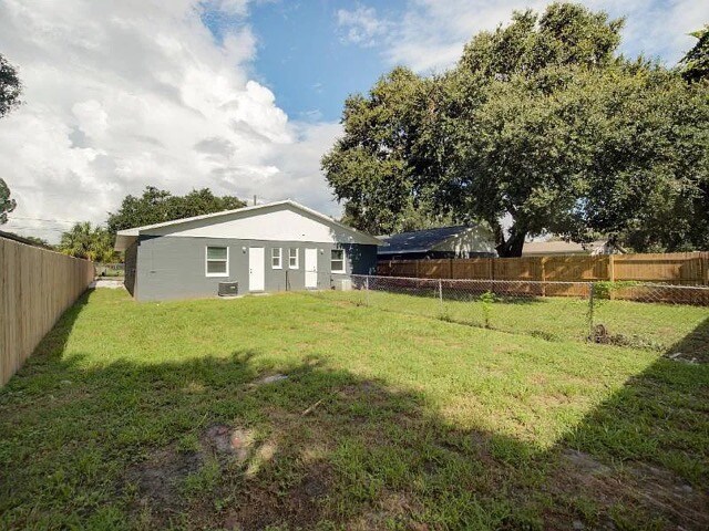 Building Photo - 6244 S Martindale Ave