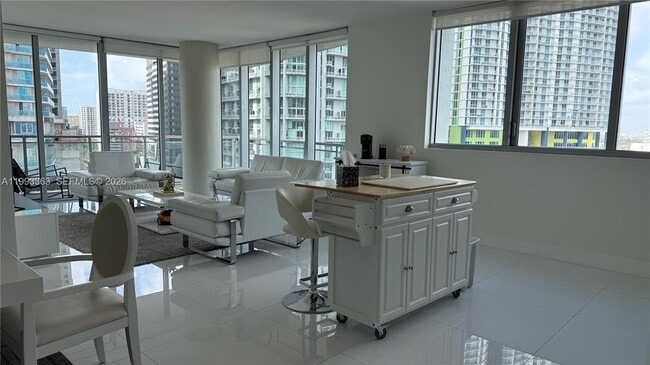 Building Photo - 92 SW 3rd St