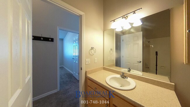 Building Photo - Spacious 2 Bed 2 Bath Condo in Bountiful!