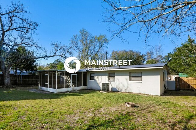 Building Photo - 3 Bedroom Pet-Friendly Home in Jacksonvill...