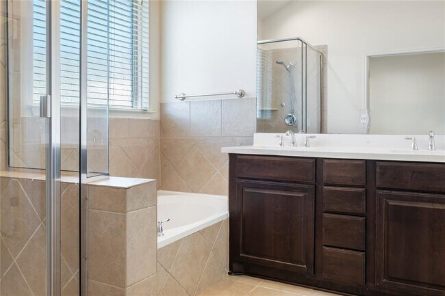 Building Photo - 2925 Scout Pony Dr