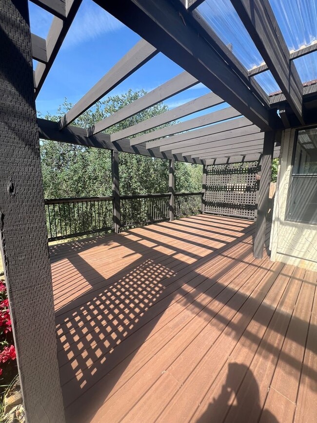 Building Photo - 4177 Villa Dr