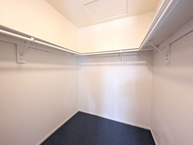 Building Photo - 3 Bedrooms Near the University in the Cimmeron District on Rosarita Street