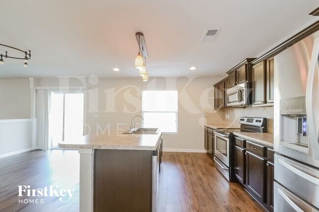 Building Photo - 261 Chesser Reserve Dr