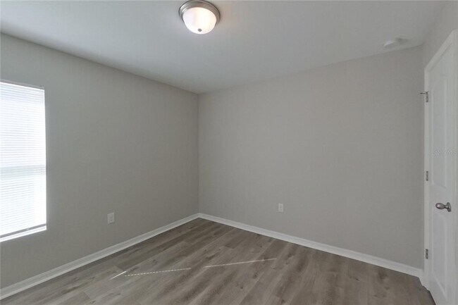 Building Photo - 315 NE 25th Terrace