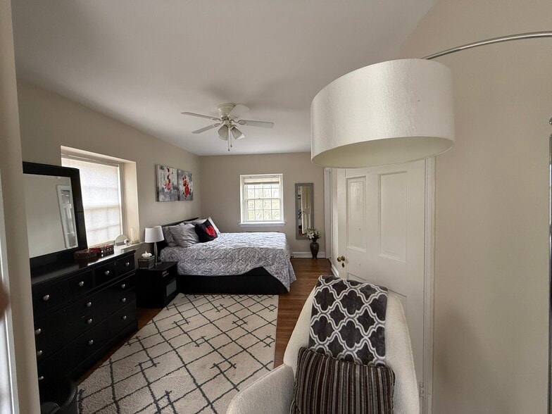 Master Bedroom - 1358 Indian Creek Dr