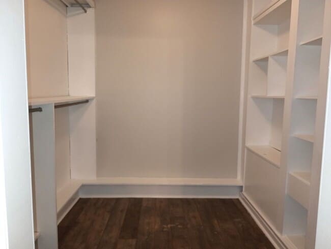 Building Photo - 4 Bedroom 3 Bath Coming Available!!