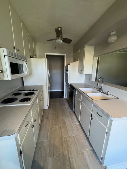 Building Photo - 2714 5th Ave N