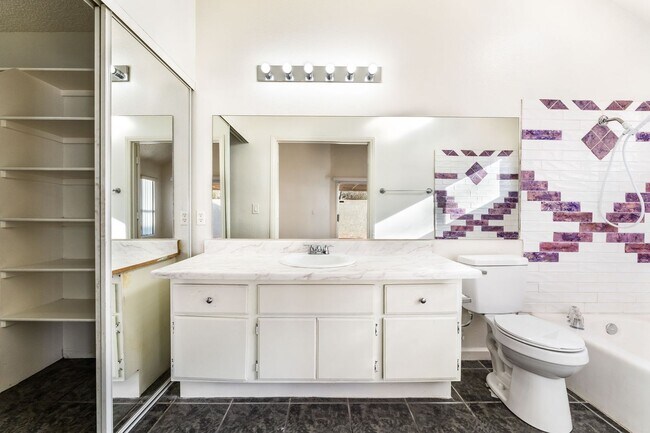 Building Photo - Charming Two-Story Home with Spacious Layout and Cozy Appeal!