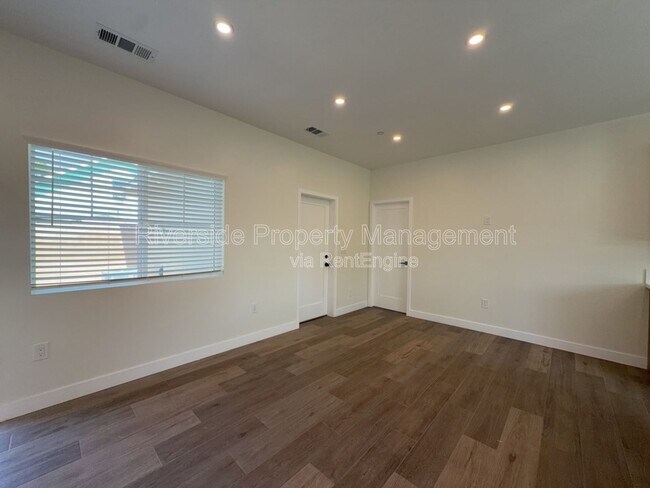 Building Photo - 7893 Mango Ave