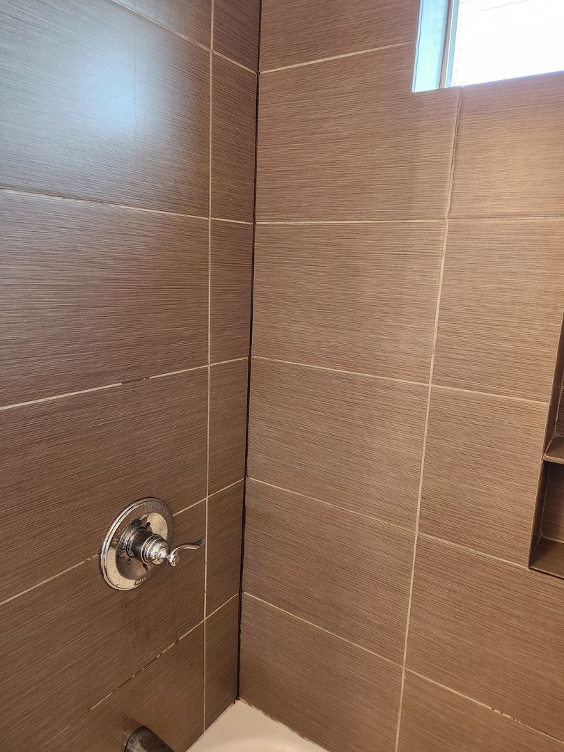 Building Photo - 1629 W Summit St