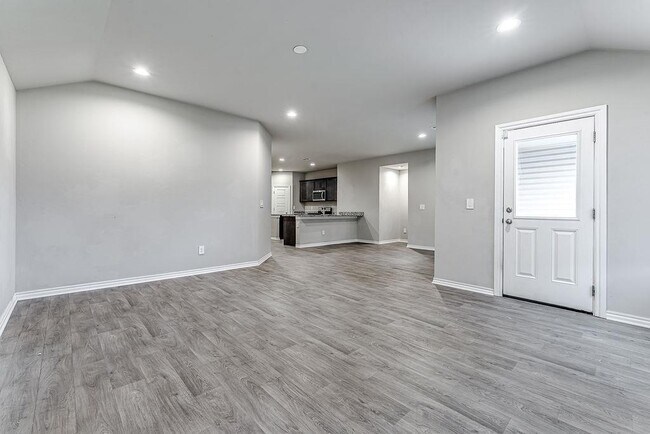 Building Photo - 4405 Montage Blvd