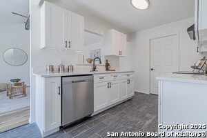 Building Photo - 1142 Churing Dr