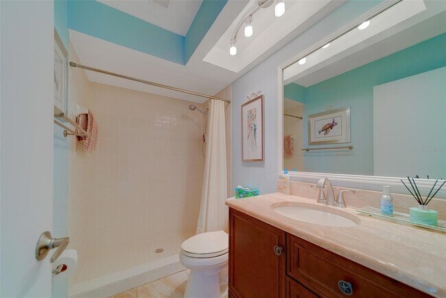 Building Photo - 911 Harbour House Dr