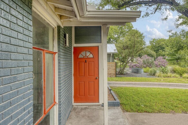 Building Photo - 5304 Halwill Pl