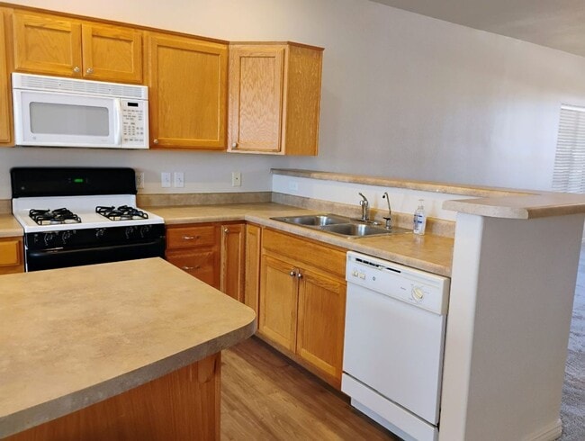 Building Photo - 2572 S 500 W