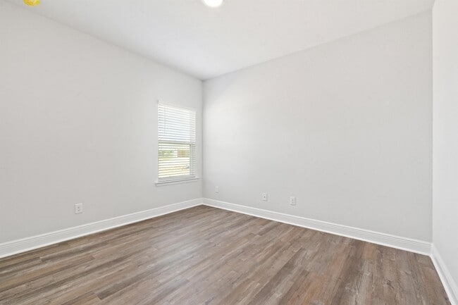Building Photo - 13407 Shoshoney Cir