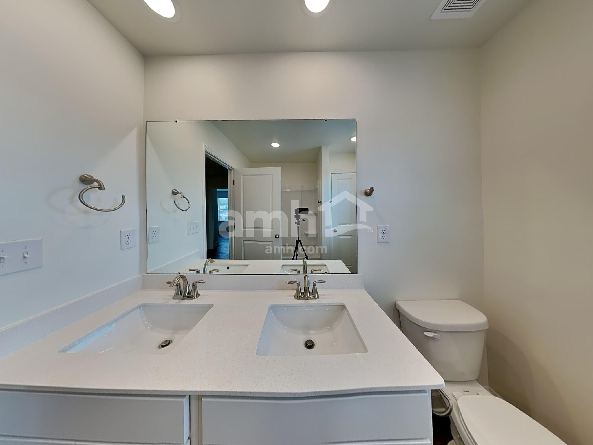 Building Photo - 3500 Lincoln Hts Ln