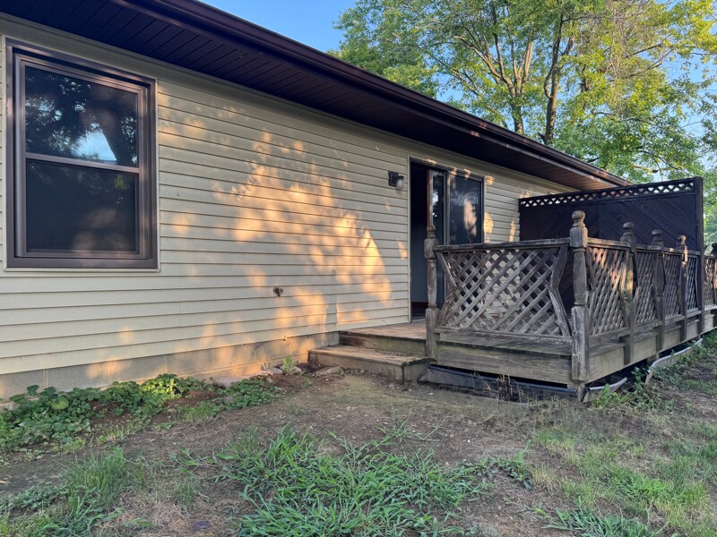 Building Photo - 403 S Park Square Dr