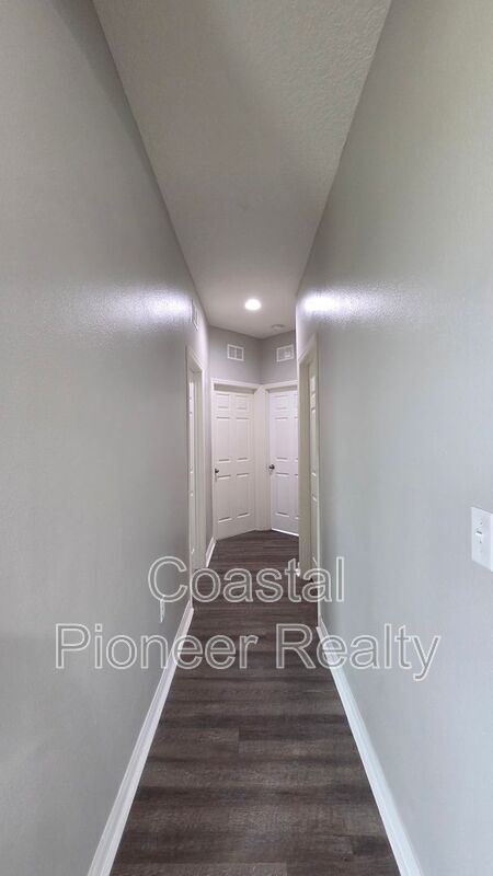 Building Photo - 30953 Water Lily Dr