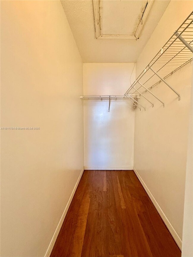 Building Photo - 15800 SW 92nd Ave