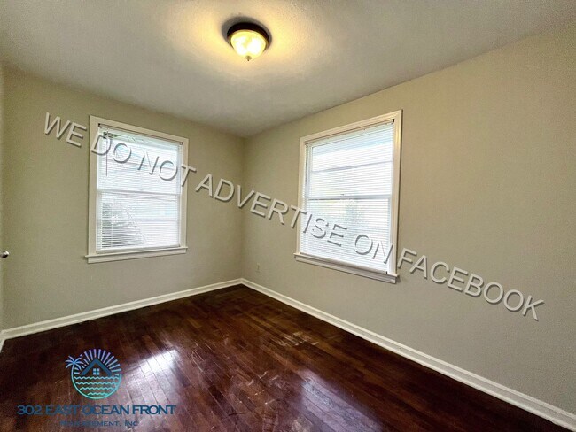 Building Photo - $250 OFF OF YOUR MOVE-IN FEES - Large 3 bedroom / 2 bathroom house with fenced yard now available...