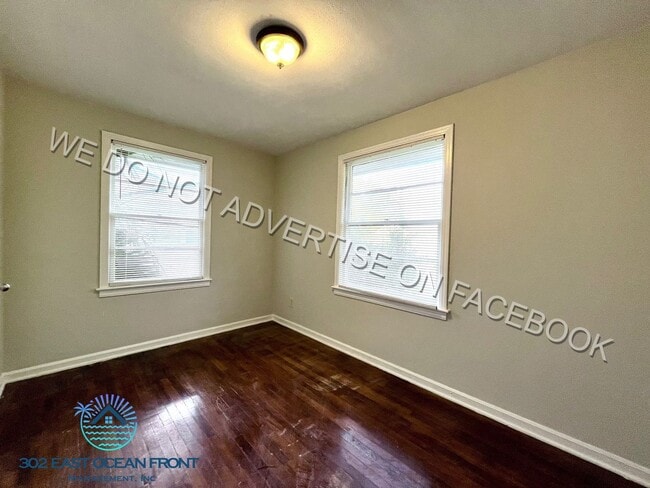 Building Photo - Charming 3 bedroom / 2 bathroom house now available for rent!
