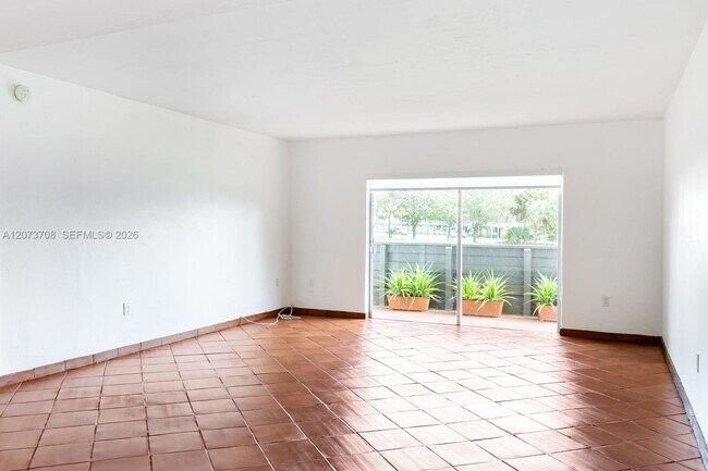 Building Photo - 8335 SW 72nd Ave