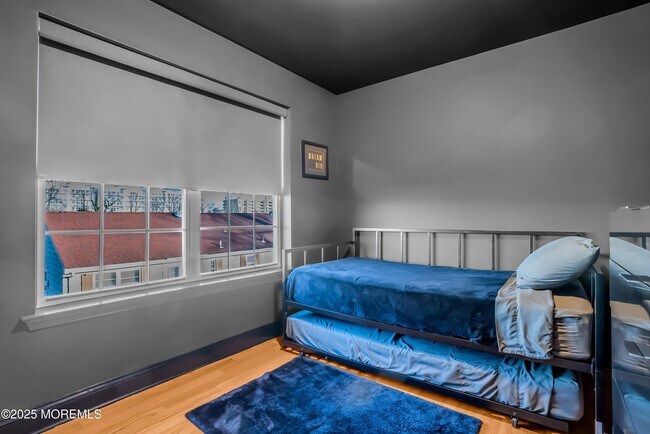 Building Photo - 132 Chelton Ave