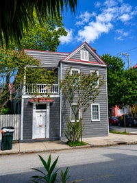 Building Photo - 70 Vanderhorst St