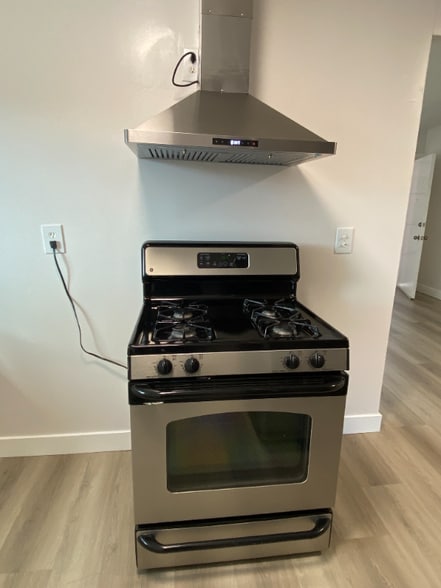 Building Photo - 1515-1515 E 20th St