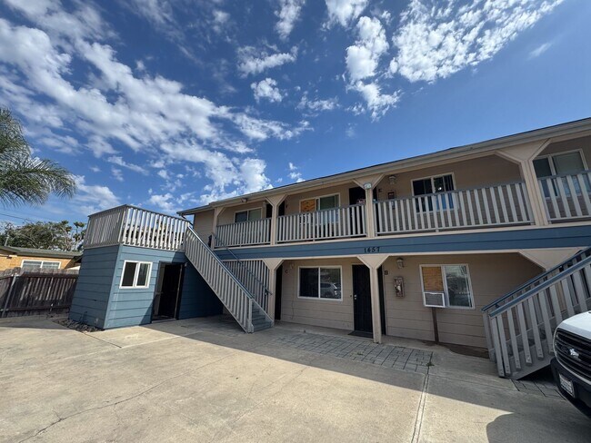 Building Photo - 2 Bdrm 1 Bath In Imperial Beach With Parki...