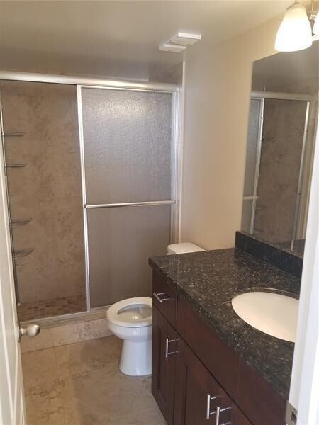 Building Photo - 110 Lake Emerald Dr