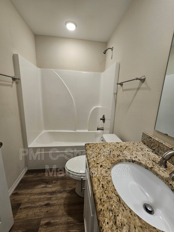 Building Photo - 2211 Forsyth St