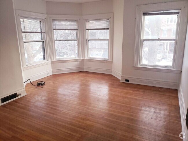 Building Photo - 207 Lancaster Ave