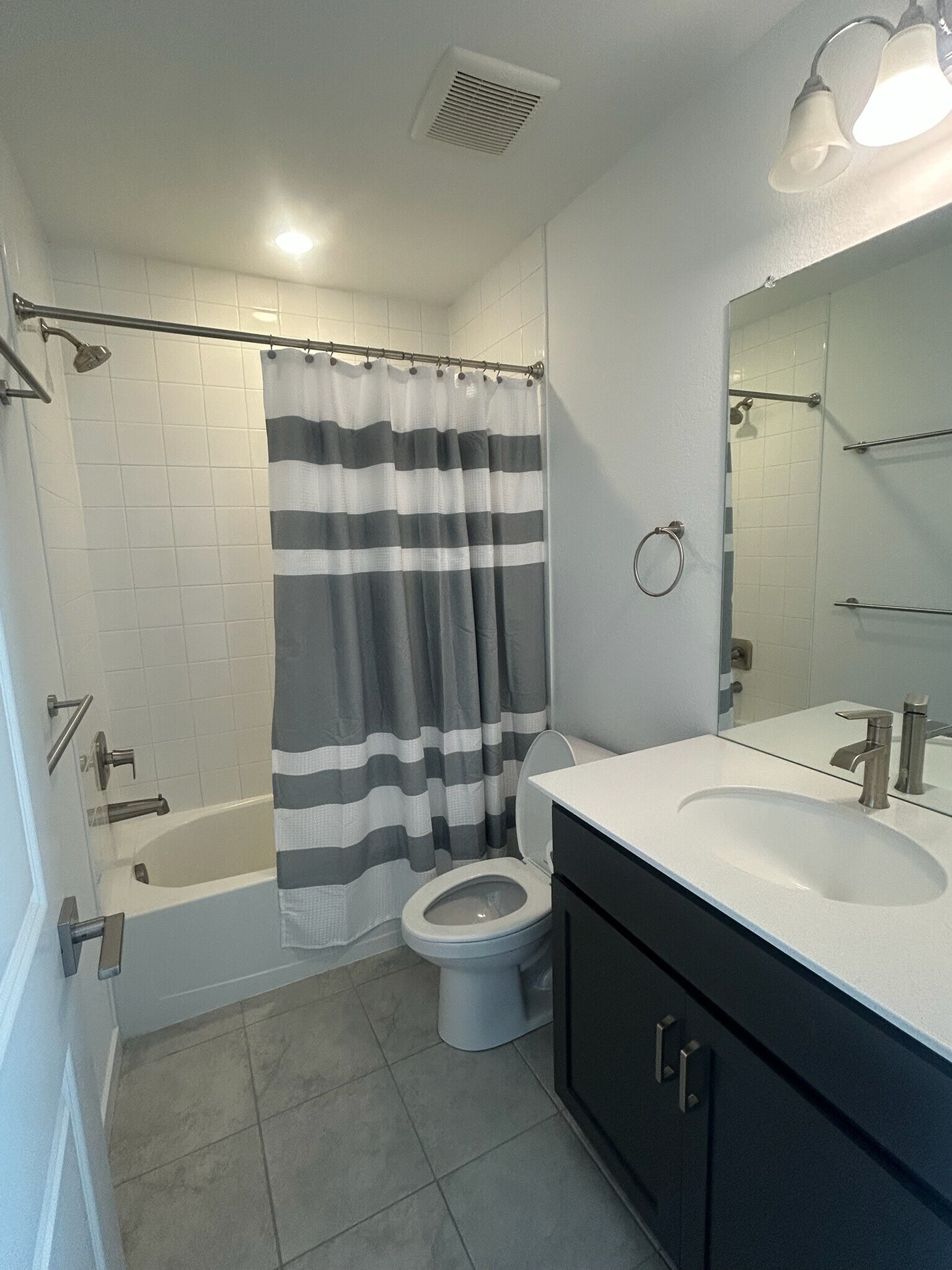 Building Photo - 356 Geneva St