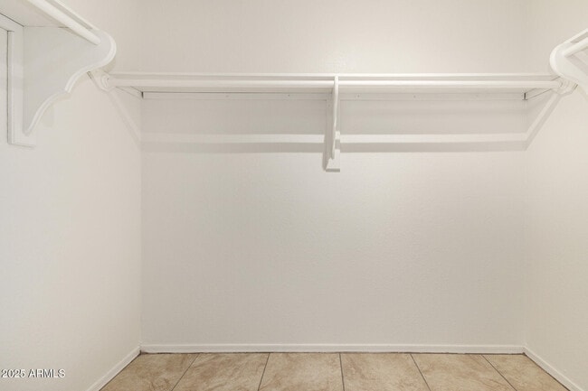 Building Photo - 3623 W Fairview Ln