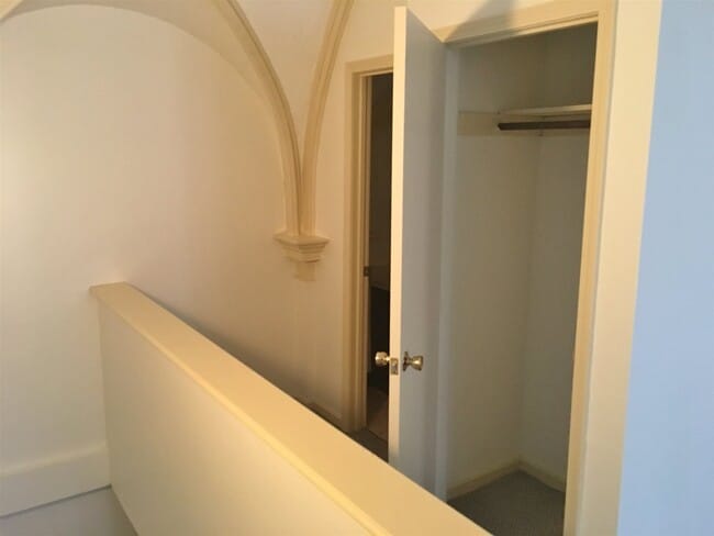 Building Photo - 124 Orange St