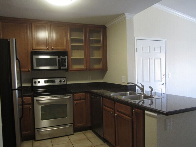 Building Photo - GORGEOUS CORONA CONDO