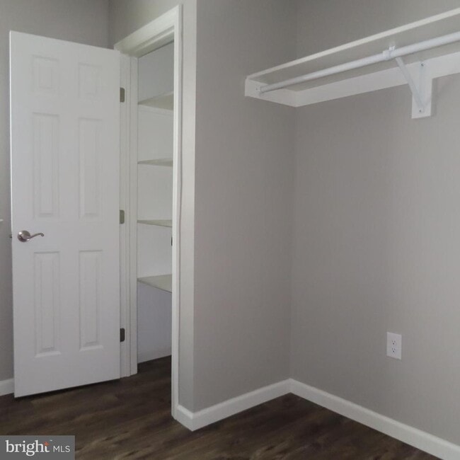 Building Photo - 5237 Rolling Rd