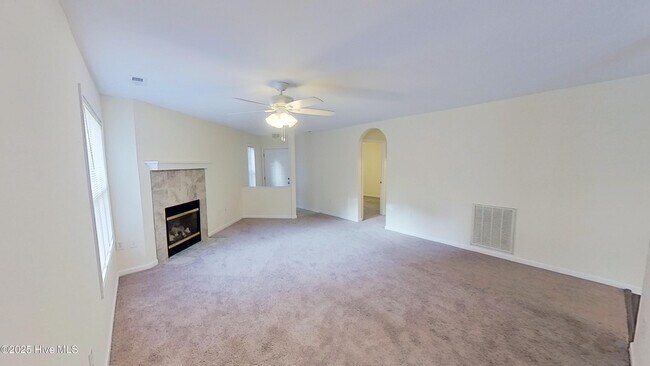 Building Photo - 4158 Breezewood Dr