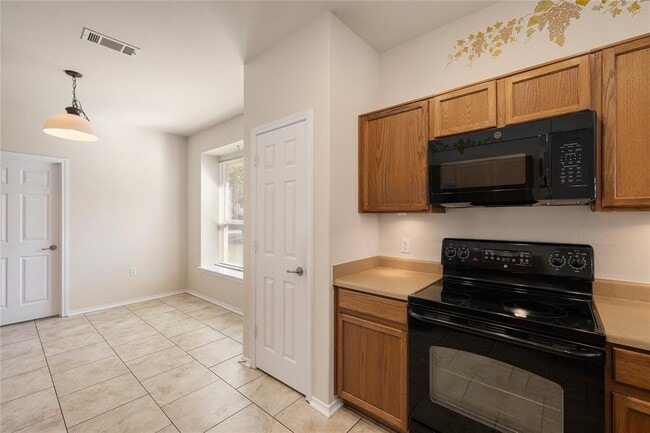 Building Photo - 119 Portsmouth Dr