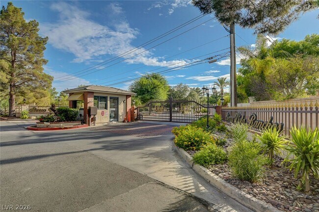 Building Photo - 7258 Loma Alta Cir