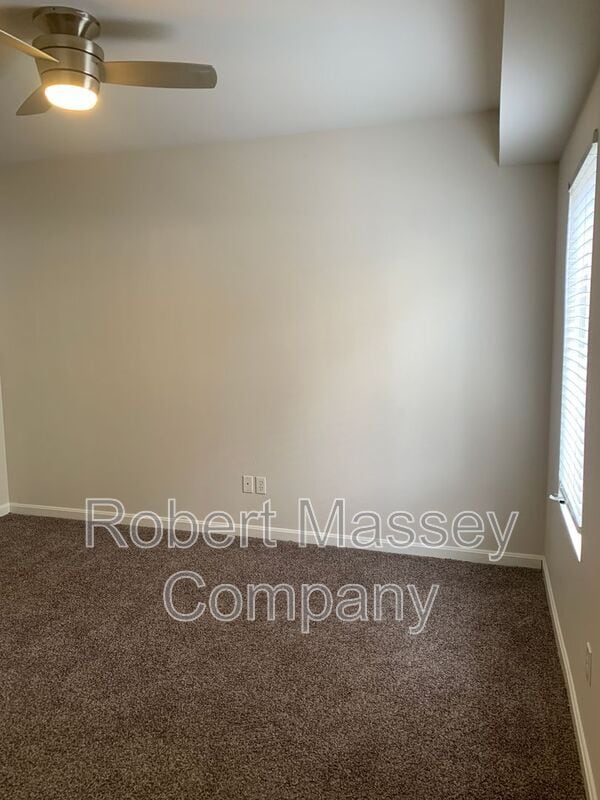 Building Photo - 2745 Grinstead Dr